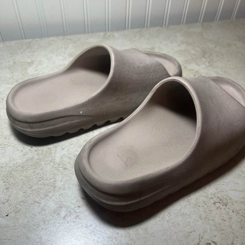 ADIDAS YEEZY SLIDE 'EARTH BROWN' COUTURE STREETWEAR SLIPON SANDAL Women's Size 8